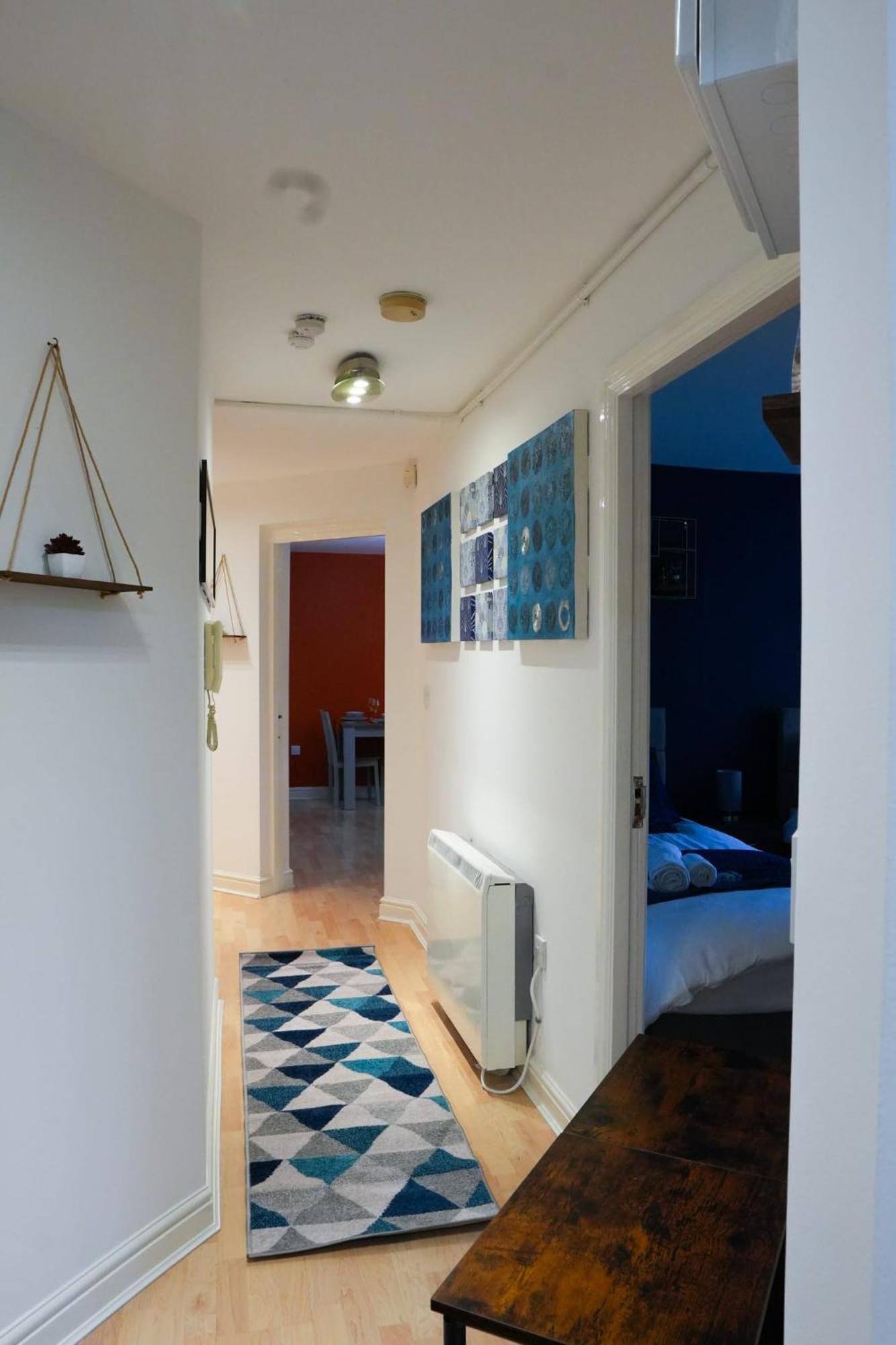Whole 2-Bed Apartment - Contractors, Professionals, Ulez Free, Free Parking, B'Ham City 10Mins Birmingham Exteriör bild