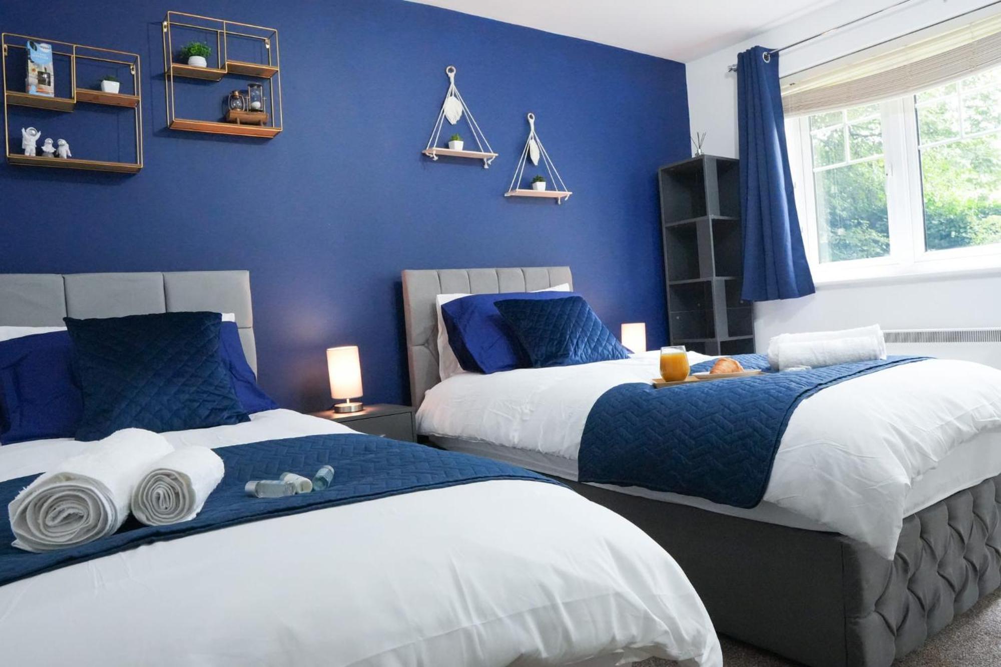 Whole 2-Bed Apartment - Contractors, Professionals, Ulez Free, Free Parking, B'Ham City 10Mins Birmingham Exteriör bild