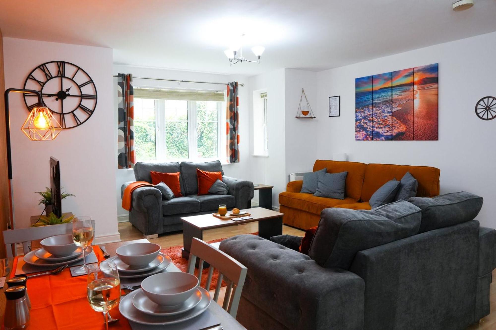 Whole 2-Bed Apartment - Contractors, Professionals, Ulez Free, Free Parking, B'Ham City 10Mins Birmingham Exteriör bild